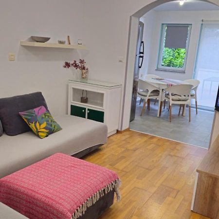 Apartment With Garden In Barbariga Extérieur photo