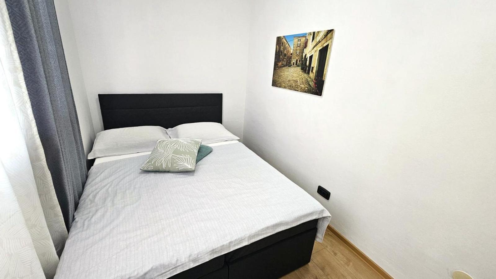 Apartment With Garden In Barbariga Extérieur photo